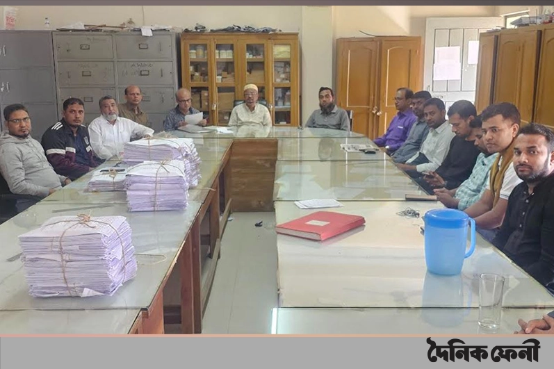মাধ্যমিকে দাবি আদায়ে অনড় শিক্ষকরা, বিপর্যস্ত শিক্ষাপঞ্জি